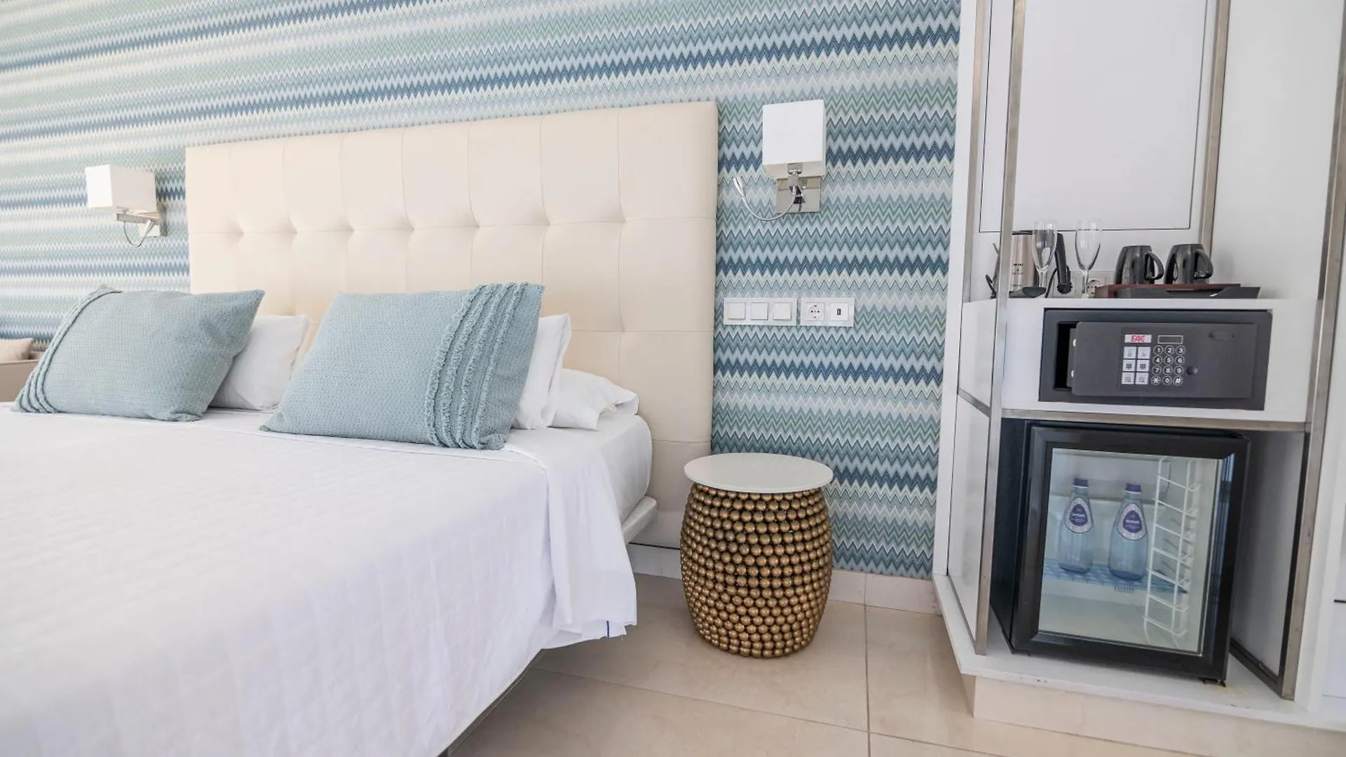 קורלחו Hotel Boutique Tao Caleta Mar 3*,  ספרד
