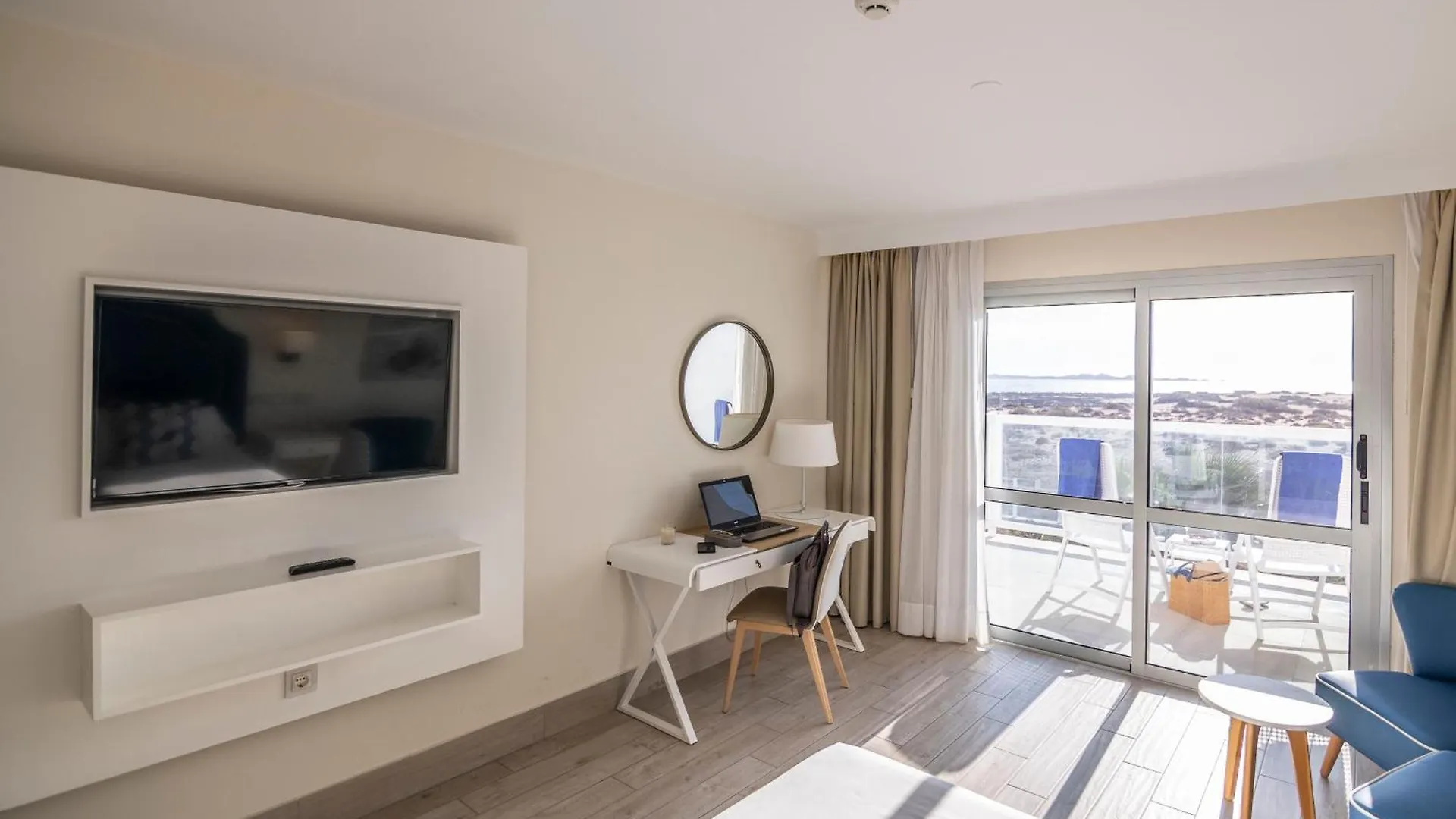 Hotel Boutique Tao Caleta Mar Коральео