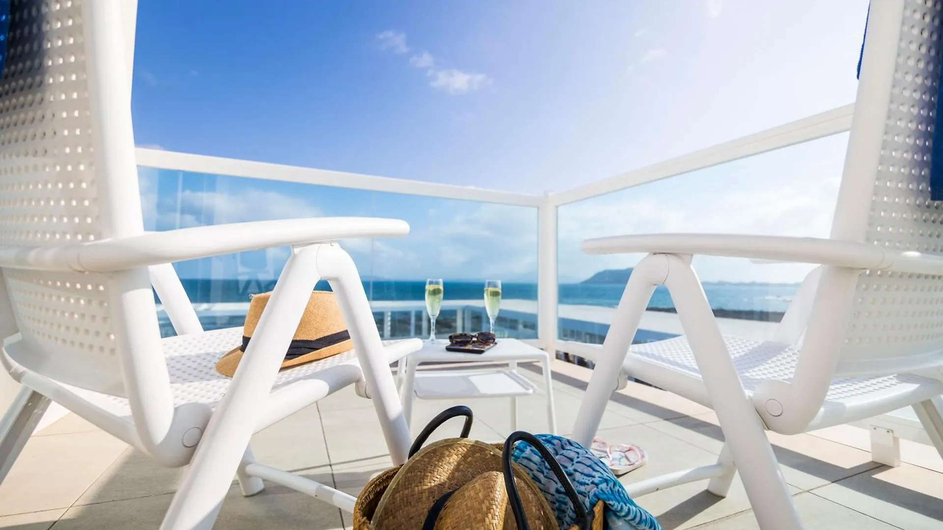 Hotel Boutique Tao Caleta Mar Коральео